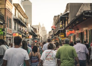 Best Ways to Avoid Crowded Spots When Traveling in the Times of COVID