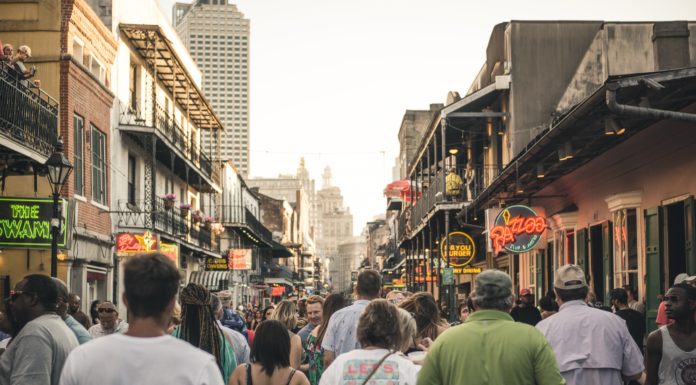 Best Ways to Avoid Crowded Spots When Traveling in the Times of COVID