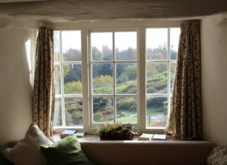 3 Tips for Quick and Efficient Window Cleaning