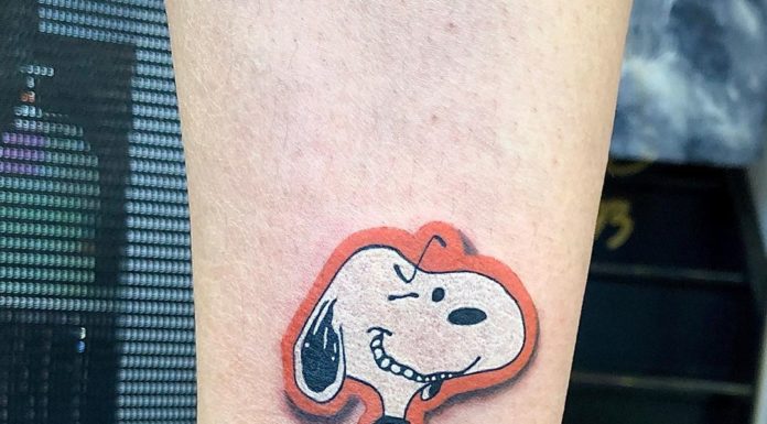 Min Zumi’s Tattoos Look Like Patches Sewn On Skin