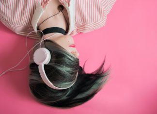 The Best Beauty Podcasts to Listen to This Week