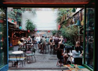 3 Ruin Bars In Budapest You Have to Visit