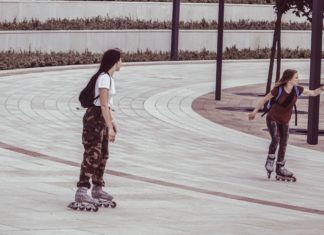 4 Reasons to Give Roller Skating a Try