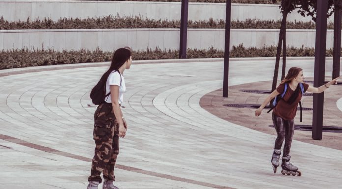 4 Reasons to Give Roller Skating a Try