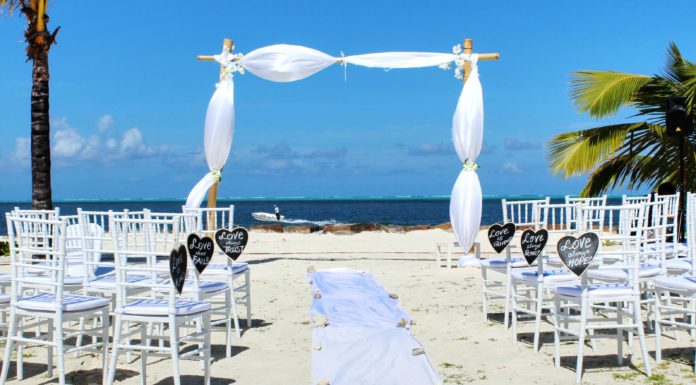 Micro-Weddings are Super Popular Right Now—Here’s How to Plan One