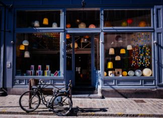 How to Shop Local This Holiday Season
