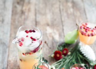 Trying to Eat Healthy This Holiday Season? Here’s What to Bring to a Holiday Party