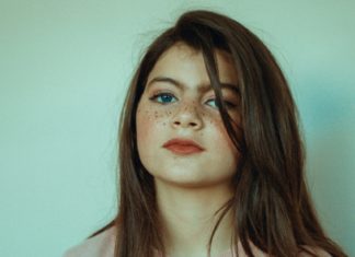 Is it Safe to Draw Freckles with Henna?