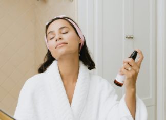 Should You Shower at Night or in the Morning?