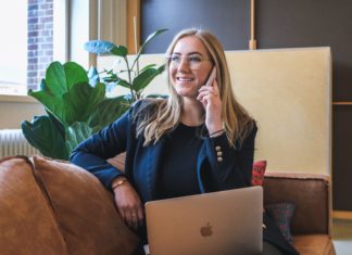 Here’s How to Stay Positive This Holiday Season