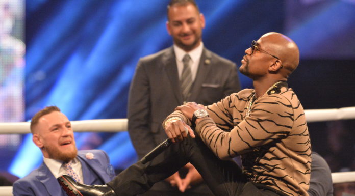 Floyd Mayweather Jr. Sets Up Exhibition with YouTube Star Logan Paul in 2021