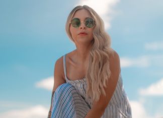 Key Pieces for 70s-Inspired Fashion