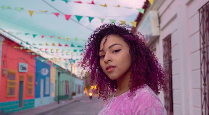 Mauve Hair is Your New Color Crush