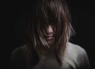 Tips for Growing Out Your Bangs