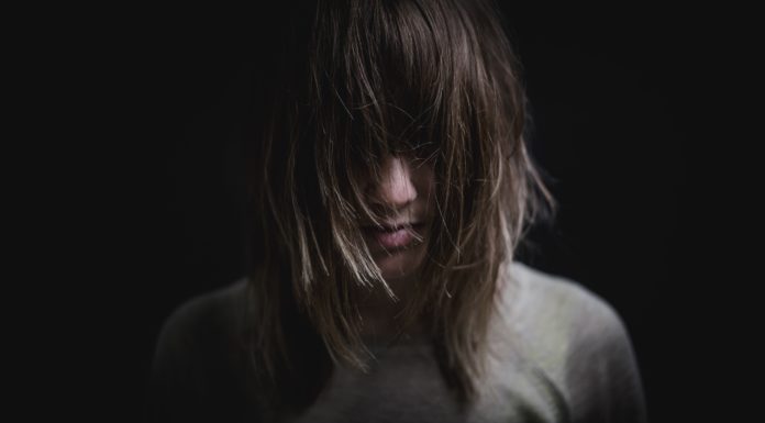 Tips for Growing Out Your Bangs