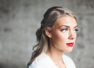 How to Apply Makeup to Make Your Eyes Look Bigger