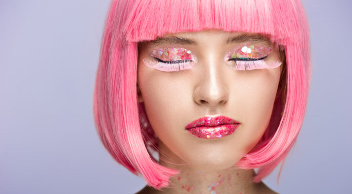 “Confetti” Eyeliner is the Bold Statement We’ve Been Waiting For Confetti eyeliner