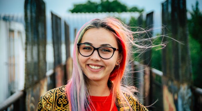 How to Fade a Hair Color You’re Tired Of