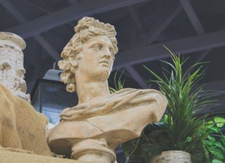 Ancient Greek Busts Are Spring’s Must-Have Home Décor Item A Greek bust