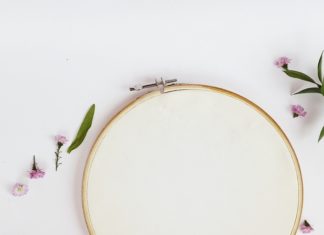 Stylish and Practical Décor Pieces You Can Make with Embroidery Hoops An embroidery hoop