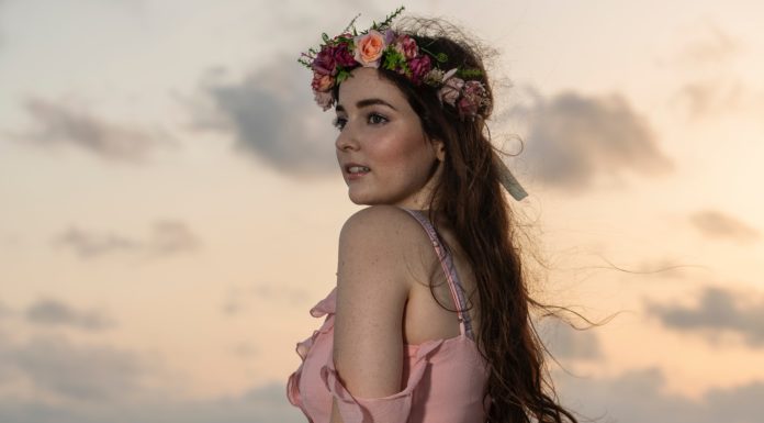 Here’s What to Wear to a Beach Wedding Beach wedding outfits