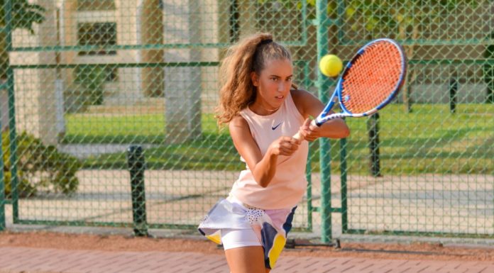 5 Ways to Get Active Outside That Aren’t Running Girl playing tennis