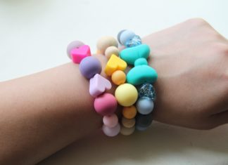 Y2K Jewelry is the Retro Trend We’ve Been Waiting For Beaded bracelets