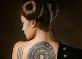 3 Tattoo Trends to Get This Summer Woman with back tattoos
