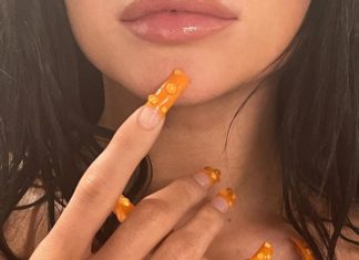 Water Droplet Nails Are Just the Manicure You Need This Summer