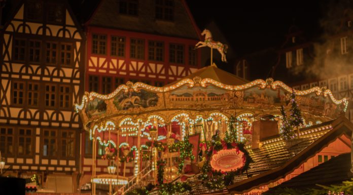 3 Tips for Planning a Budget-Friendly Christmas Market Visit Christmas Market in Frankfurt, Germany.