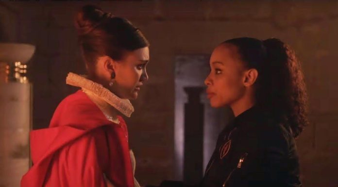 3 Brand-New Vampire TV Shows You Should Binge-Watch This Fall Sisi Stringer and Daniela Nieves in "Vampire Academy"