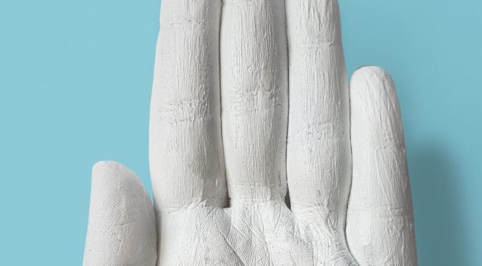 This Artist is Using Her Hands as Canvas to Craft Whimsical Miniature Paintings