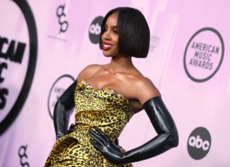 Kelly Rowland at the American Music Awards in November 2022