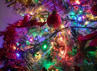 The ‘80s Christmas Tree Trend is Back in All Its Glory Christmas tree