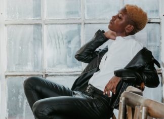Why You Need a Pair of Faux Leather Leggings This Winter Leather leggings