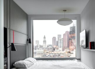 3 Tips For Saving Money on Accommodation When Traveling Solo Hostel room