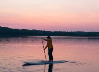 Best Outdoor Workouts To Try This Summer paddleboarding
