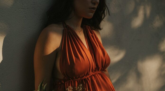 Rocking the Bump: Styling Tips for Fashionable Moms-to-Be Maternity