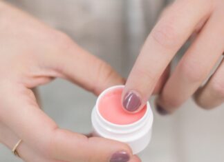 DIY Lip Balm for Luscious Lips! Lip Balm