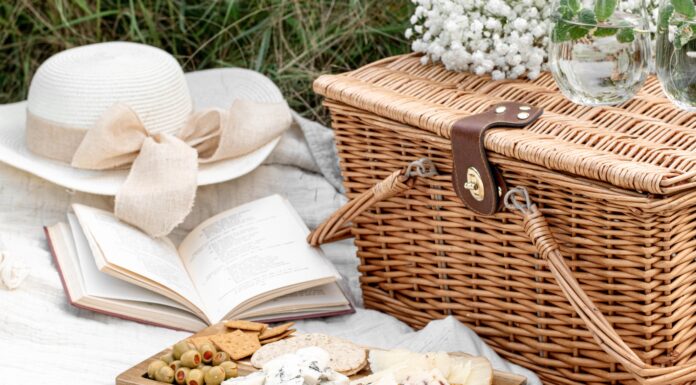 This is Your Sign to Take Yourself on Solo Dates Picnic