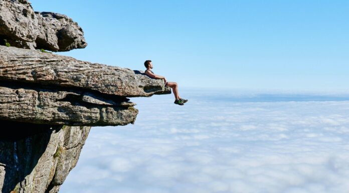 5 Reasons to Consider Spending Your Summer Vacation in the Mountains Climbing in the Mountains