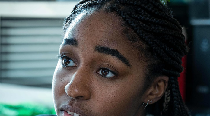 “The Bear” Star Ayo Edebiri is Ruling Over Popular Culture This Summer Ayo Edebiri in "The Bear"