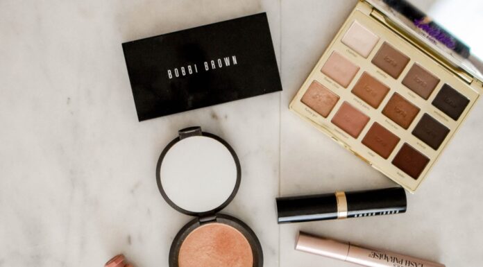 Makeup Mishaps? No Problem! How to Fix Your Broken Makeup Makeup