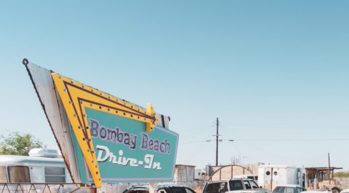 5 Reasons Why You Should Give Drive-In Theatres a Shot Drive-in