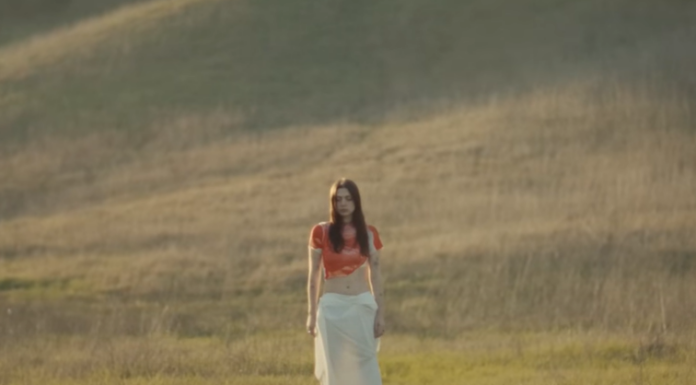 Songs to Listen to if You Love Lizzie McAlpine’s, “ceilings.”