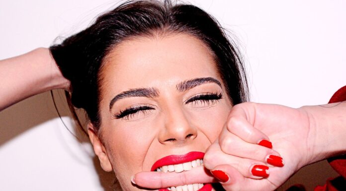 How to Choose the Right Red Lipstick for Your Skin Tone Red Lipstick