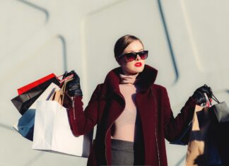 40+ People Who Worked for the Wealthy Reveal How the Rich Really Live