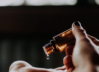 Natural Hair Oils You Need to Try Hair oil