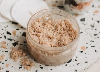 This DIY Coffee Body Scrub is Easy and Effective Scrub