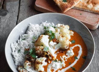 Try This Delicious Vegan Cauliflower Masala Cauliflower curry